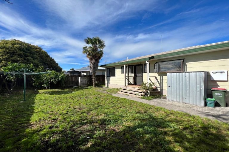 Photo of property in 8 Pringle Place, Nawton, Hamilton, 3200