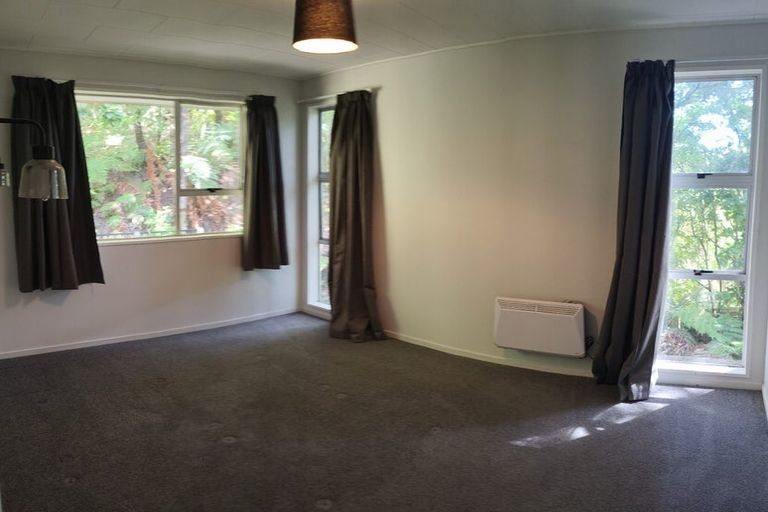 Photo of property in 2/462 Stokes Valley Road, Stokes Valley, Lower Hutt, 5019