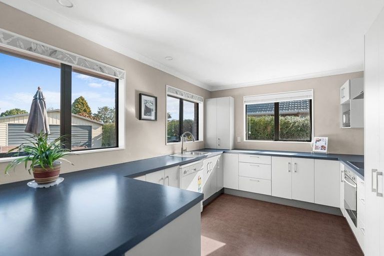 Photo of property in 39 Bevington Street, Avonhead, Christchurch, 8042