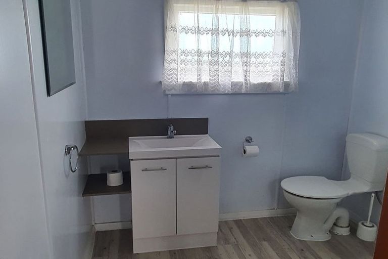 Photo of property in 10 Parsonage Road, Waimate, 7924