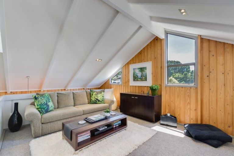 Photo of property in 26 Havelock Road, Hospital Hill, Napier, 4110