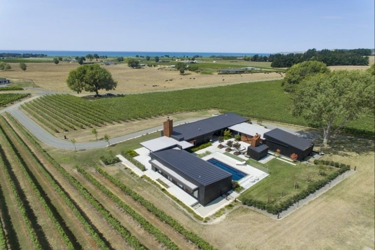 Photo of property in 25 Side Road, Haumoana, 4180