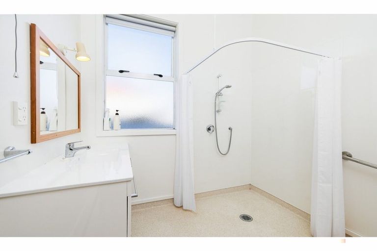 Photo of property in 12 Harris Street, Waimate, 7924