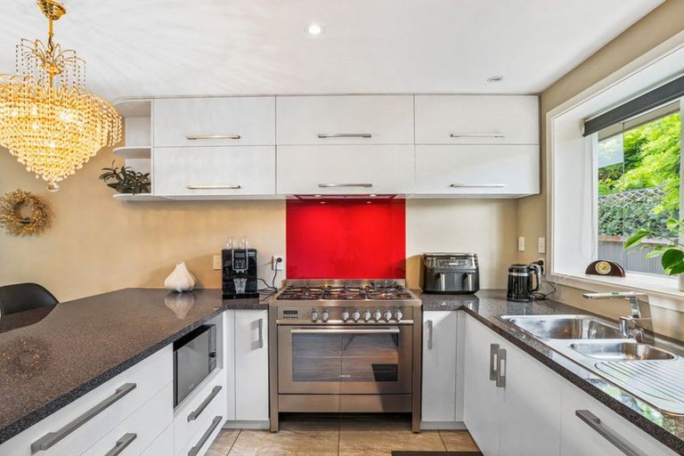 Photo of property in 3 De Ville Place, Burwood, Christchurch, 8061