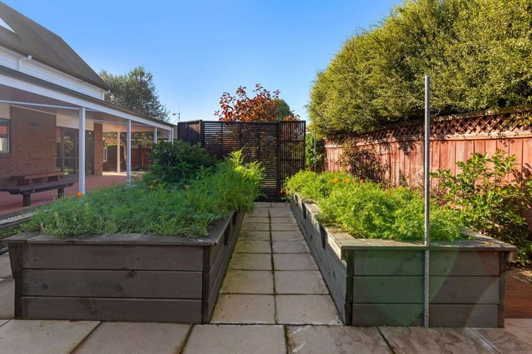 Photo of property in 6 Fencourt Place, Rototuna North, Hamilton, 3210