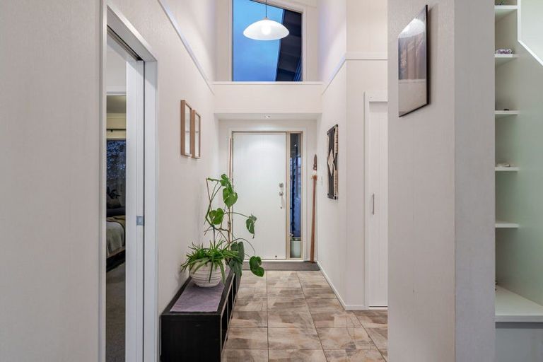 Photo of property in 19 Meridian Grove, Kelvin Grove, Palmerston North, 4414