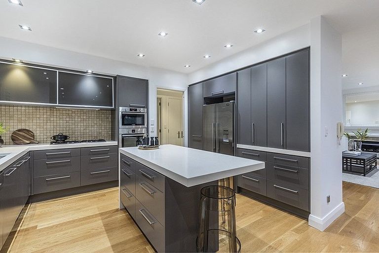 Photo of property in 270 Hurstmere Road, Takapuna, Auckland, 0622