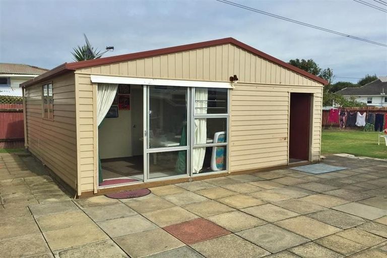 Photo of property in 8 Leslie Place, Otara, Auckland, 2023
