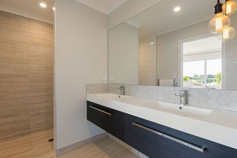 Photo of property in 56 Kingdon Street, Leamington, Cambridge, 3432