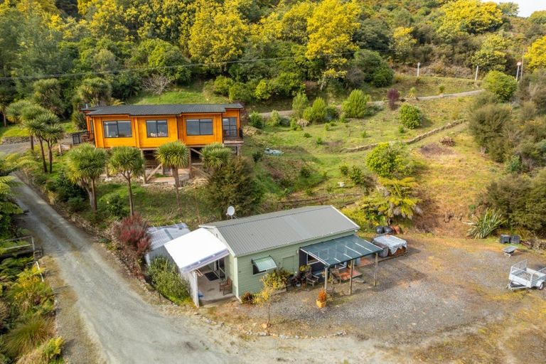 Photo of property in 127 Queen Charlotte Drive, Havelock, Picton, 7281