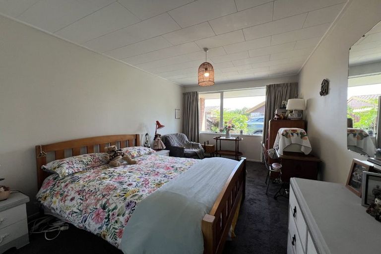 Photo of property in 2/17 Karen Lane, Beckenham, Christchurch, 8023