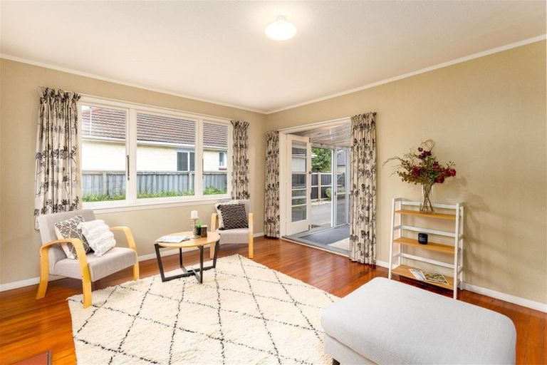 Photo of property in 132 Yaldhurst Road, Sockburn, Christchurch, 8042