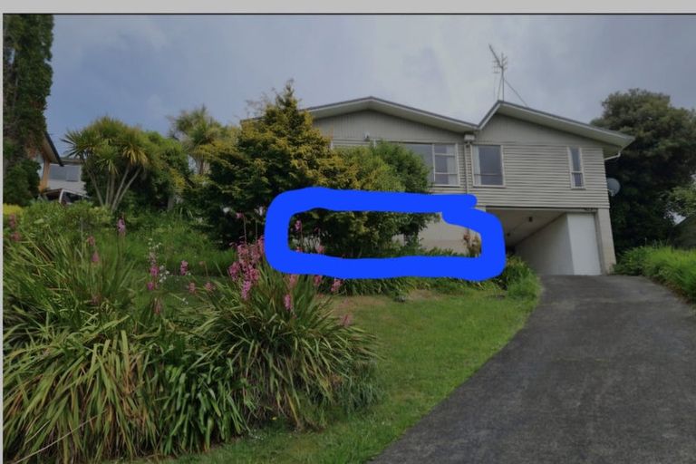 Photo of property in 15 Noeleen Street, Glenfield, Auckland, 0629