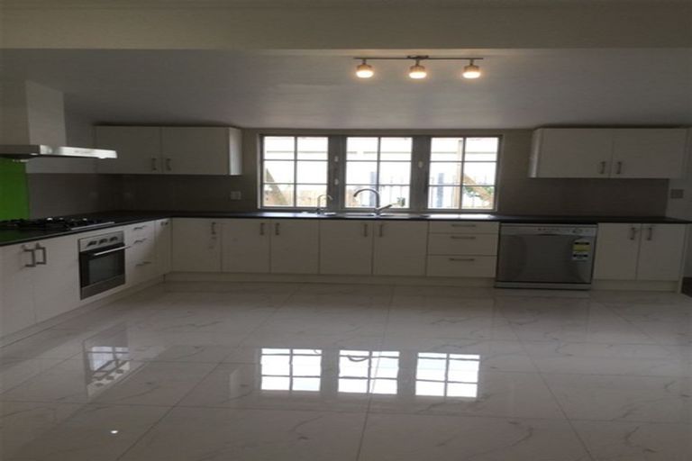 Photo of property in 1c Vanguard Road, Kelston, Auckland, 0602