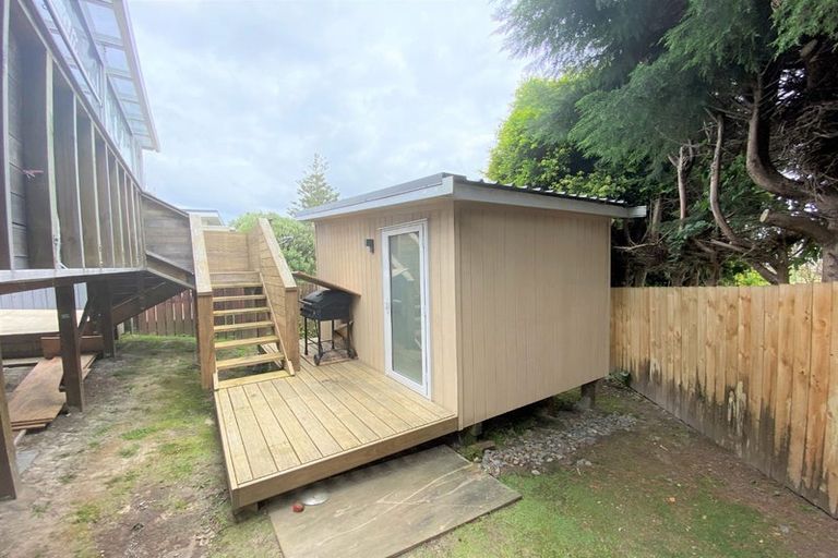 Photo of property in 1/100 Bond Crescent, Forrest Hill, Auckland, 0620