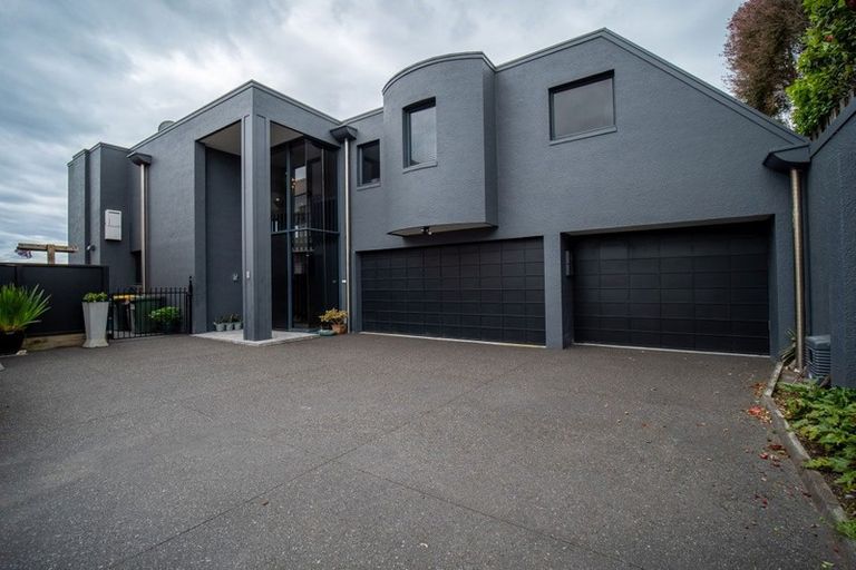 Photo of property in 1 Mission Street, Moturoa, New Plymouth, 4310