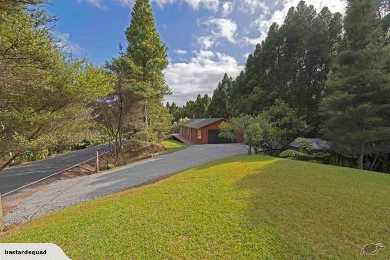 Photo of property in 329 Taiapa Road, Muriwai, Waimauku, 0881