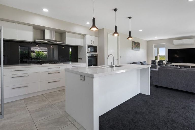 Photo of property in 8 Wakatere Place, Thames, 3500