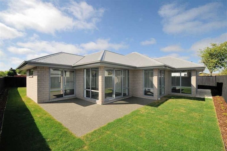 Photo of property in 53 Richill Street, Belfast, Christchurch, 8051