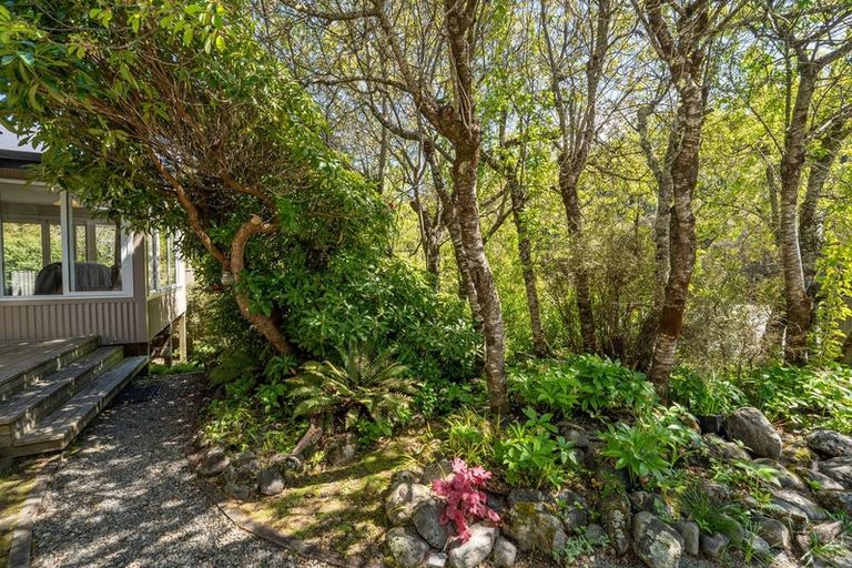 Photo of property in 7 Main Rd St Arnaud, St. Arnaud, Saint Arnaud, 7072