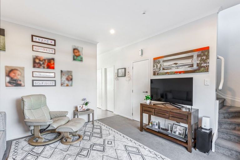 Photo of property in 5 Pukewhero Rise, Westgate, Auckland, 0614