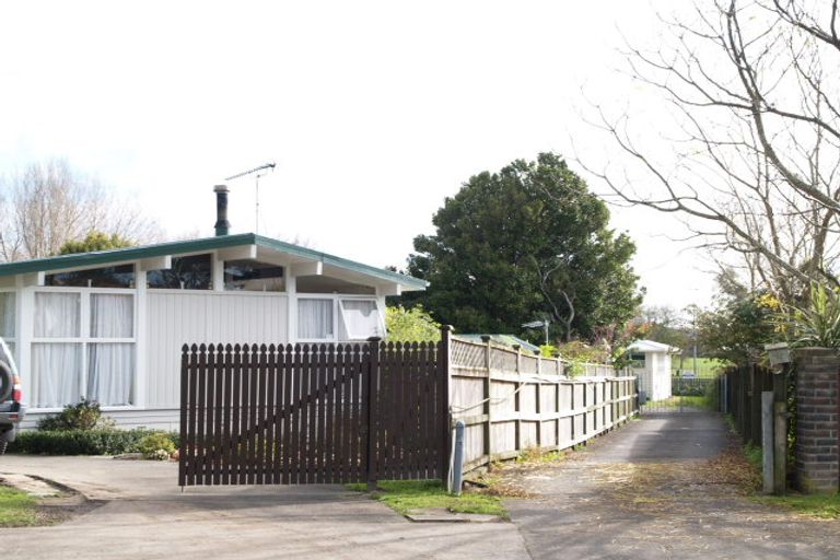 Photo of property in 16 Cramond Drive, Mangere East, Auckland, 2024