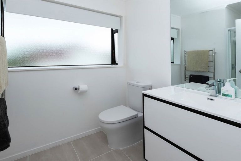 Photo of property in 1/15 Coubray Place, Botany Downs, Auckland, 2010