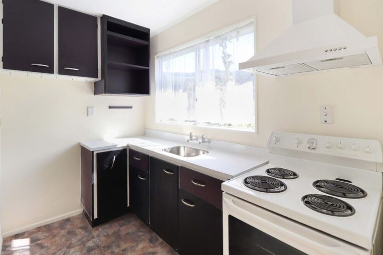 Photo of property in 16a Beryl Grove, Birchville, Upper Hutt, 5018