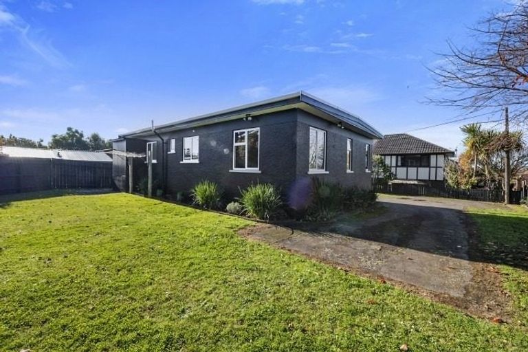 Photo of property in 88 Govett Avenue, Frankleigh Park, New Plymouth, 4310