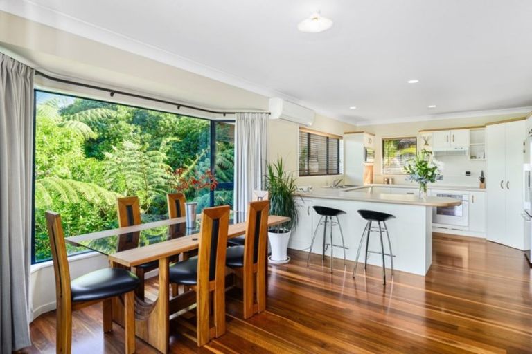 Photo of property in 6 Ridge Road, Lake Okareka, Rotorua, 3076