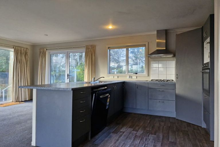 Photo of property in 111 Glenpark Avenue, Frankleigh Park, New Plymouth, 4310