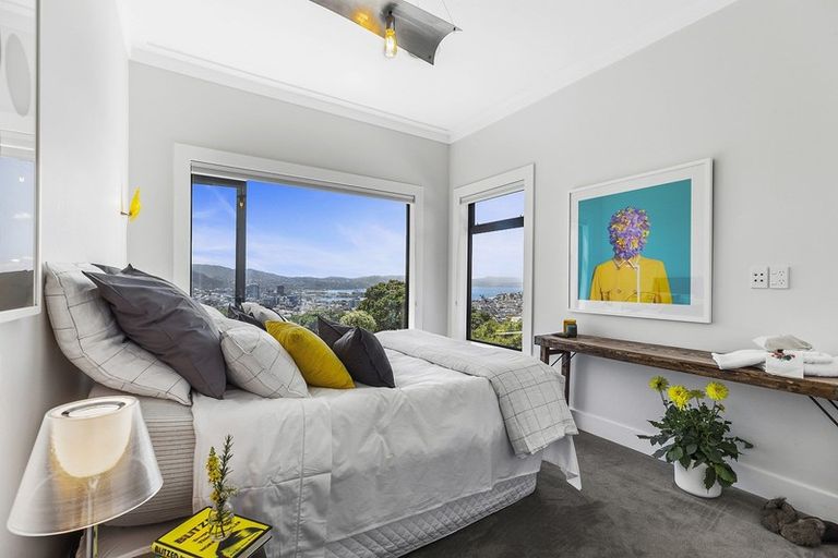 Photo of property in 10 Dorking Road, Brooklyn, Wellington, 6021