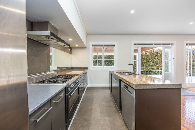 Photo of property in 25a Grand View Road, Remuera, Auckland, 1050