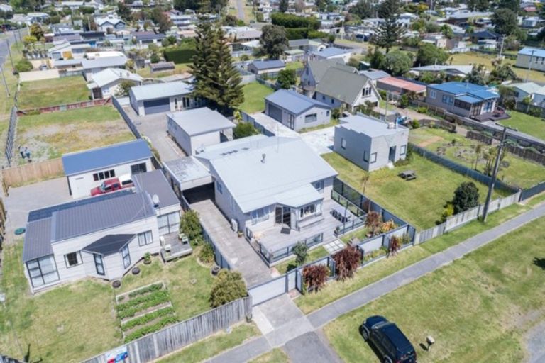 Photo of property in 45 Koputara Road, Himatangi Beach, Foxton, 4891