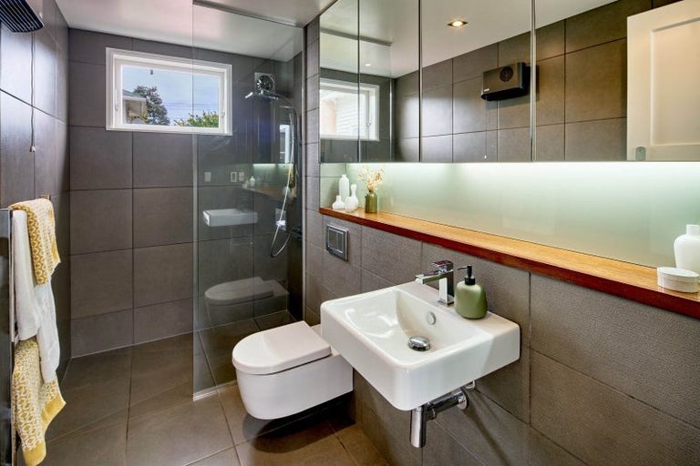 Photo of property in 292 The Parade, Island Bay, Wellington, 6023