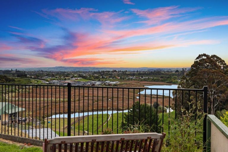 Photo of property in 60 Stephens Place, Hairini, Tauranga, 3112