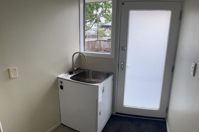 Photo of property in 8 Gemstone Drive, Birchville, Upper Hutt, 5018