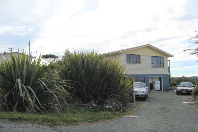Photo of property in 16 Semple Street, Kakanui, Oamaru, 9495