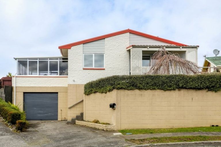 Photo of property in 7 Ross Place, Blagdon, New Plymouth, 4310