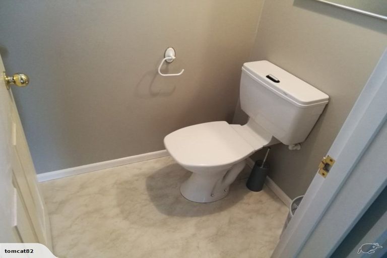 Photo of property in 70a Straven Road, Fendalton, Christchurch, 8014