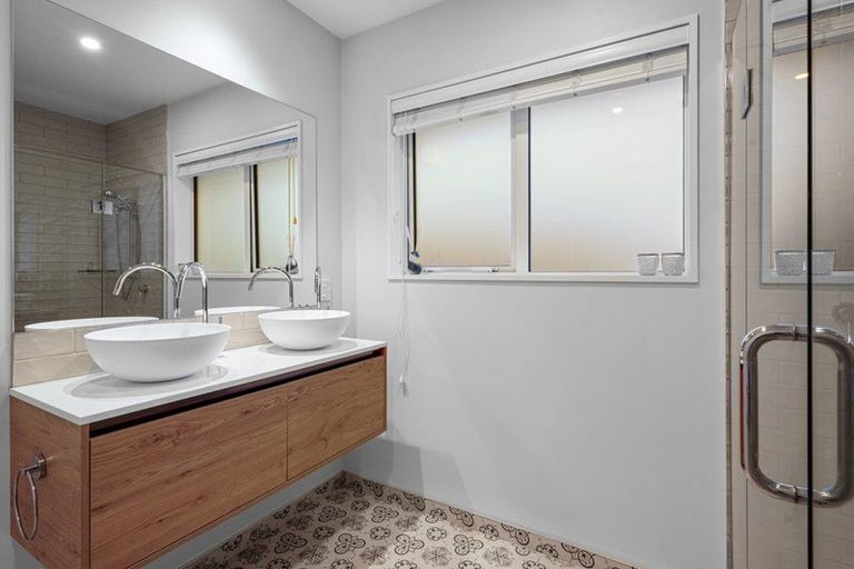 Photo of property in 54 Luxembourg Crescent, Halswell, Christchurch, 8025