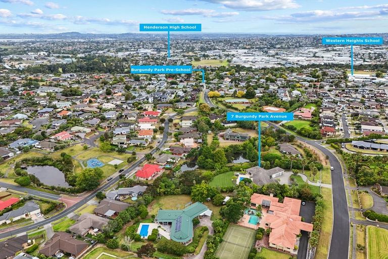 Photo of property in 7 Burgundy Park Avenue, Henderson, Auckland, 0612