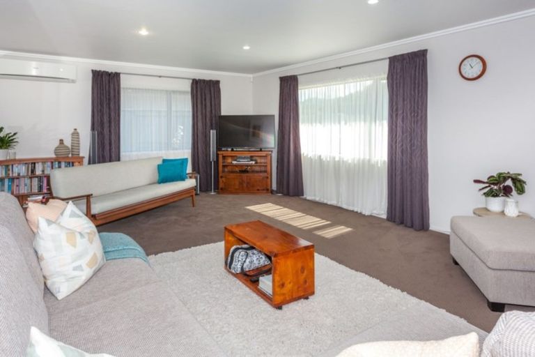 Photo of property in 2 Wakatere Place, Thames, 3500