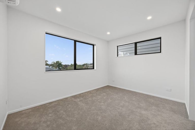 Photo of property in 27 Jandell Crescent, Bucklands Beach, Auckland, 2014