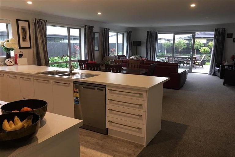 Photo of property in 4 Urihia Street, Marshland, Christchurch, 8083