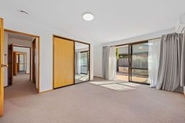 Photo of property in 2/12 Dumfries Drive, Hei Hei, Christchurch, 8042