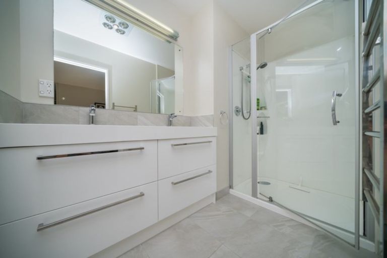 Photo of property in 24 Sandown Avenue, Himatangi Beach, Foxton, 4891