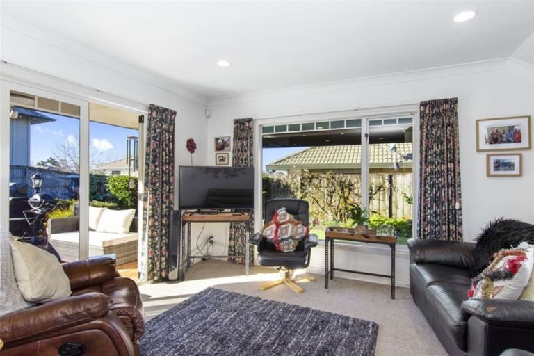 Photo of property in 44 Huntington Drive, Bethlehem, Tauranga, 3110