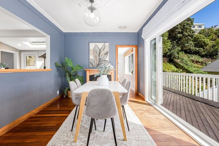 Photo of property in 112 Eden Street, Island Bay, Wellington, 6023