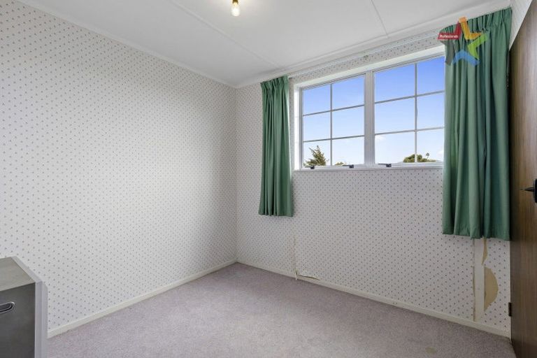 Photo of property in 15 Mossburn Grove, Kelson, Lower Hutt, 5010